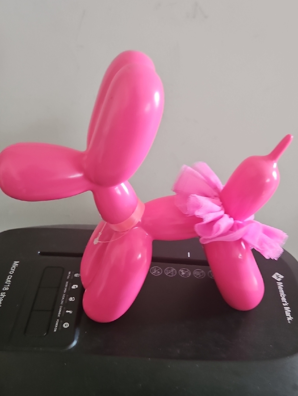 Source Unknown Pink Balloon Dog Accent Figurine